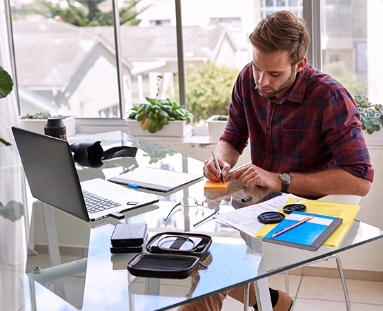 Le numérique et les plateformes qu’il sous-tend permettent la montée en puissance de nouveaux modes de travail, dont le télétravail. © nakophotography