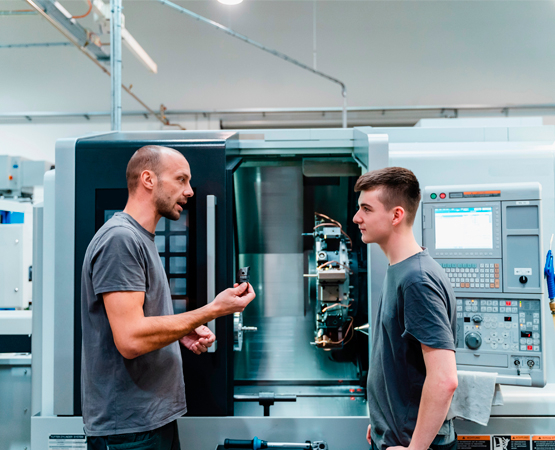 Tous les élèves de 10e année sont encouragés à faire au moins un stage d’orientation, pendant leurs vacances ou les cours. tunedin